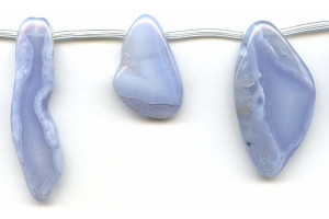 Blue Chalcedony 25-50x Fancy Drop