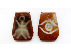 Carnelian 40x32 Pendant w/ Picture