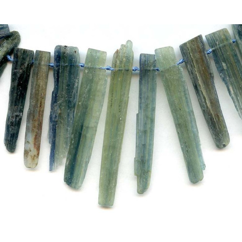 172-1329 Kyanite <br>15-70x Rough Point