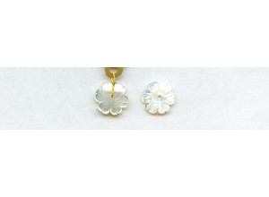 Mother of Pearl 12-13mm Flower Pendant