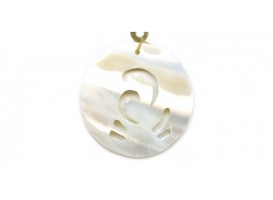 White Mother of Pearl 42-44x Pendant