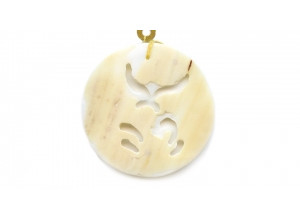 White Mother of Pearl 42-44x Pendant