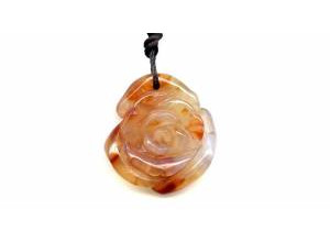 N Carnelian 35-40mm Flower Pendant