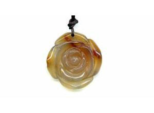 N Carnelian 35-40mm Flower Pendant