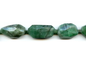 Emerald 12-18x Faceted Flat Nugget