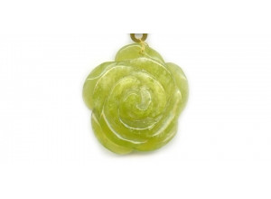 Olive Quartz 40x Flower Pendant