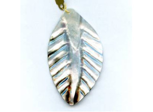 Black Mother of Pearl 87x50  Leaf Pendant