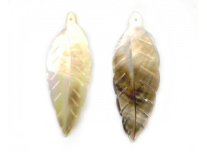 Black Mother of Pearl 55-70mm Leaf Pendant