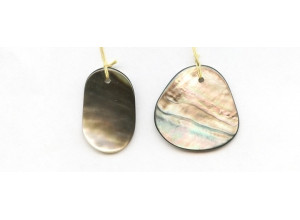 Black Mother of Pearl 20-30mm Shell Pendant