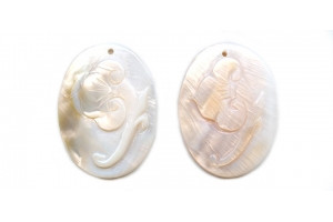 Pink Mother of Pearl 40x30 Carved Pendant