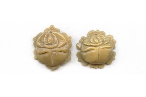 Bamboo Coral 27-30x Flower Pendant