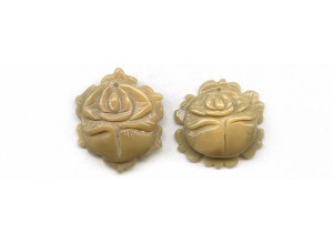 Bamboo Coral 27-30x Flower Pendant