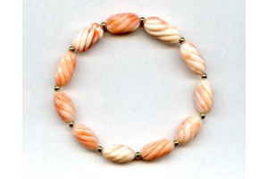 Pink Coral 8x Carved Oval Bracelet