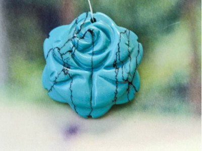 Imitation Turquoise 35mm Flower Pendant