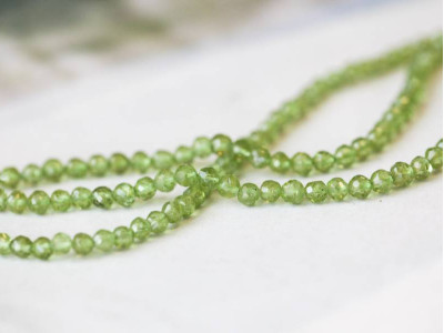 Peridot 4mm Faceted Round