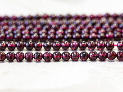 Garnet 4mm Round