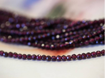 Garnet 3-3.5mm Faceted Round