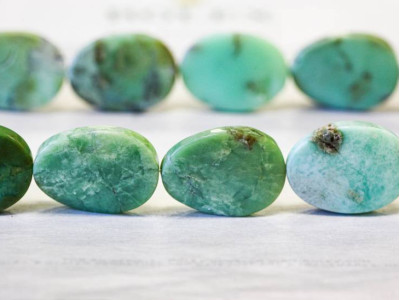 Chrysoprase 22x30 Twisted Flat Oval