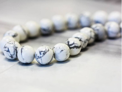 White Howlite 10mm Round