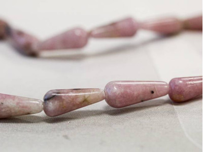 Lepidolite 6x16 Teardrop