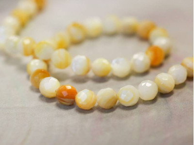 Mother of Pearl 7-8mm Faceted Round