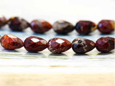 Poppy Jasper 7x10 Faceted Teardrop