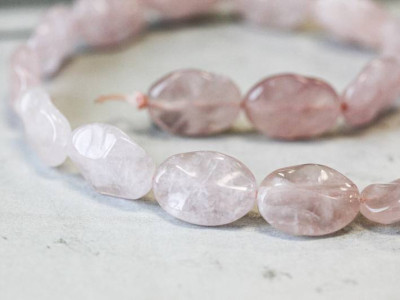 Rose Quartz 18x25 Waved Flat Oval