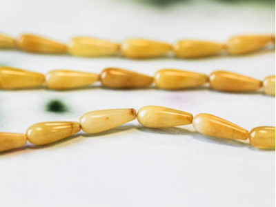 Yellow Jade 6x16 Teardrop