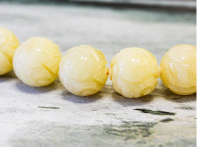 Yellow Jade 18mm Carved Round