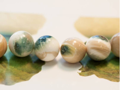 Natural Mother of Pearl 17mm Round