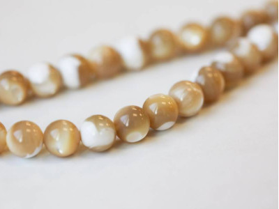 Natural Mother of Pearl 8mm Round