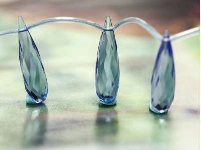 Glass 7x26 Teardrop Briolette