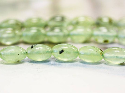 Green Tourmalinated Quartz 7x11 Oval Rice