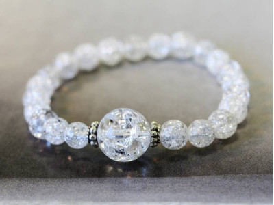 Cracked Crystal 8x Round Bracelet