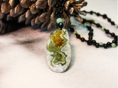 Drusy Agate 70x32 Pendant