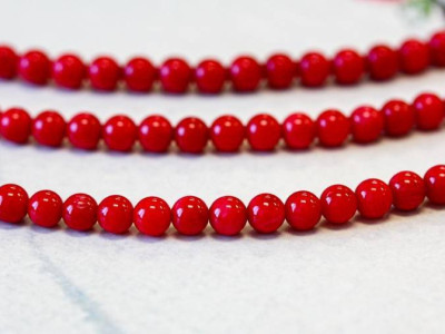 Dyed Coral 5.5-6mm Round