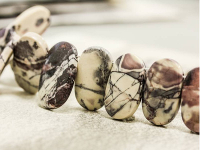 Porcelain Jasper 20-35x Flat Oval Drop