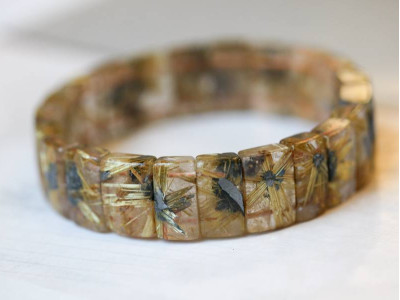 Rutilated Quartz 16-17mm Bracelet